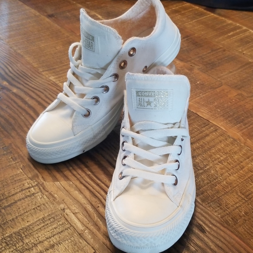 CONVERSE All-Stars Cream & Rose Gold Sneakers 7m
